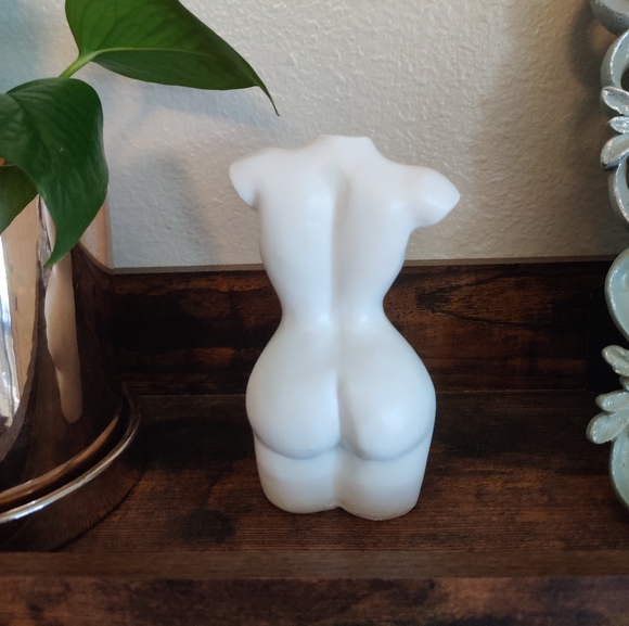 Body Statue - Picture 4 of 8